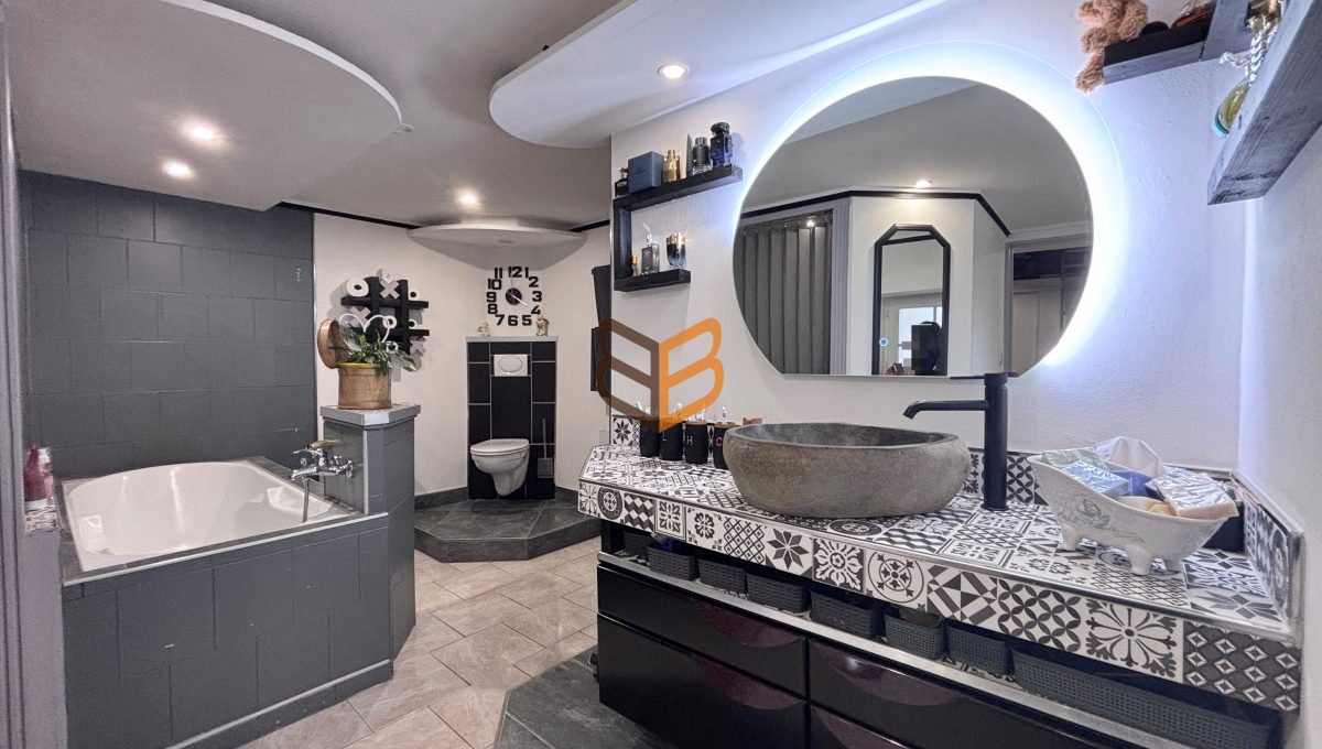 batch_IMG_1005-redacted_dot_app