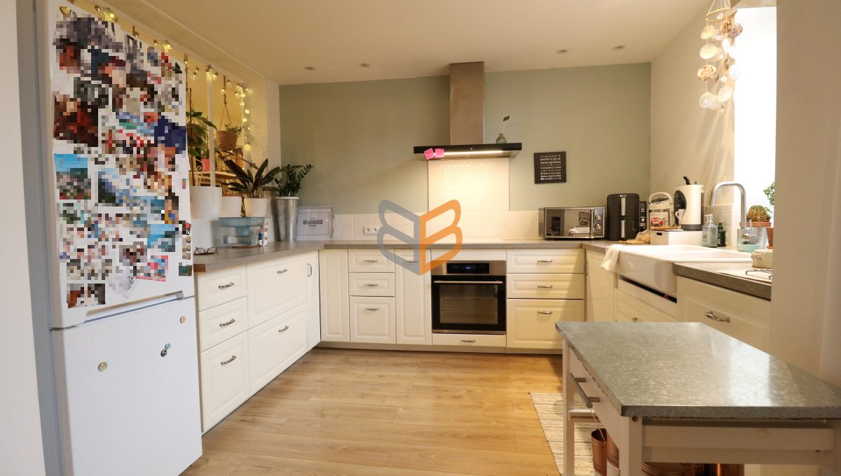 batch_batch_IMG_4084-redacted_dot_app